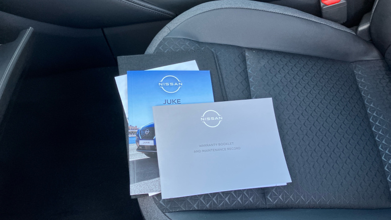 Nissan Juke 1.0 DiG-T N-Connecta 5dr Petrol Hatchback